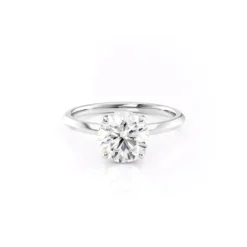 The Razor Kamellie Set Moissanite With A 1.0 Carat