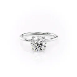 The Solitaire Petal Kamellie Set  Moissanite With A 1.0 Carat