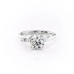 The Nova Set Moissanite With A 1.0 Carat