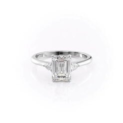 The Pears Liv Set With A 1.0 Carat