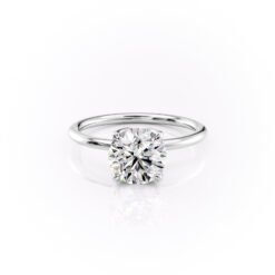 The Lisa Set Moissanite With A 1.0 Carat